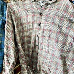 Easy wear goes good with fitted headgear